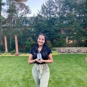 Meet your Posher, Simone